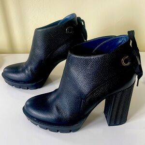 Pollini Italian ankle boots from fall winter 2016-17 black 39 with shoe bag